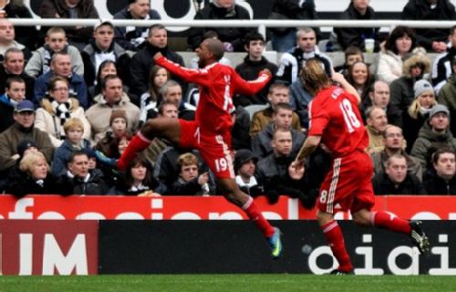 英超第20轮利物浦4-1逆转纽卡:埃基蒂克双响+维尔茨传射,红军终结5轮不胜升至第五