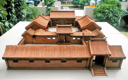 中国长春东北亚艺术周工艺美术作品展昨开幕