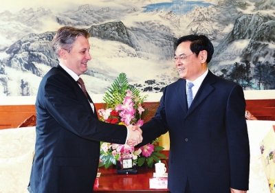 王儒林会见俄罗斯驻沈阳总领事白德福