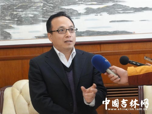 丁彬
