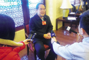 黄燕明:今年吉林政协委员都要进社区了解群众呼声